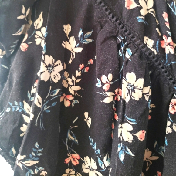 Hollister Boho Multicolor Floral Blouse SizeL - Picture 2 of 3